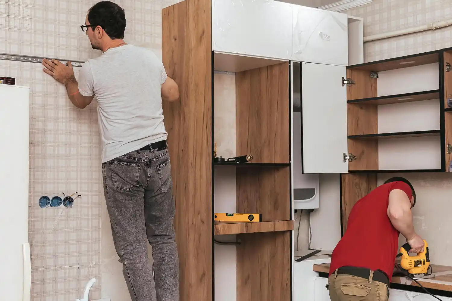 High-End Kitchen Cabinet Refacing and Restoration
